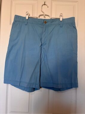 IZOD Saltwater Chino Shorts Men's 38 X 9.5 Light Blue 100% Cotton Flat Front